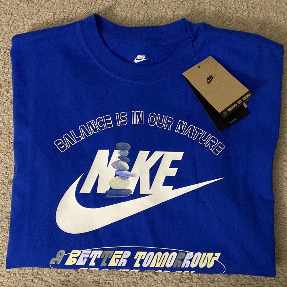 Men’s blue loose fit Nike Tee